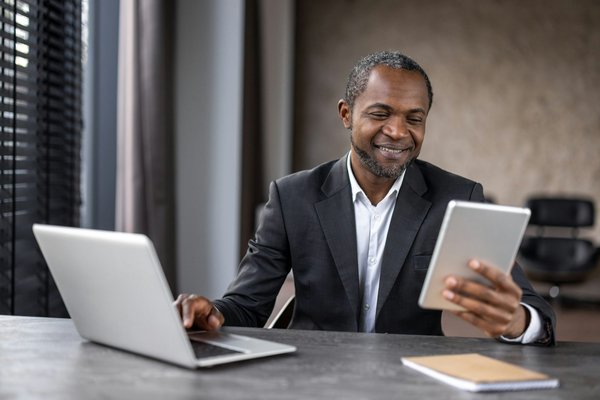 Comment améliorer les performances des applications web en optimisant les requêtes API?